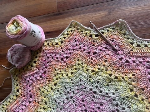 photo of 6-Day Superstar Blanket in progress with Juniper Moon Farm yarn and Lykke wooden hook.